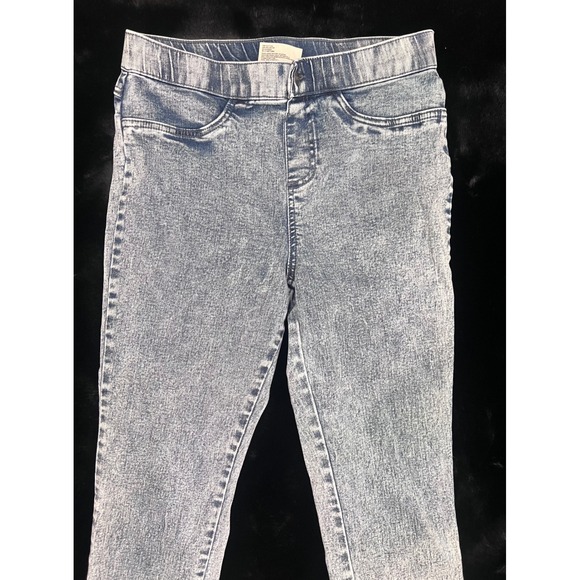 Hue Studio Women's Denim Jeggings‎ Medium Pull-On Acid Wash Distress Hem - Picture 2 of 6